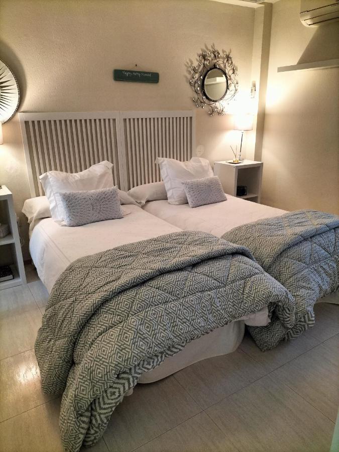 Apartamentos Flamenco B&B เซบีญา ภายนอก รูปภาพ